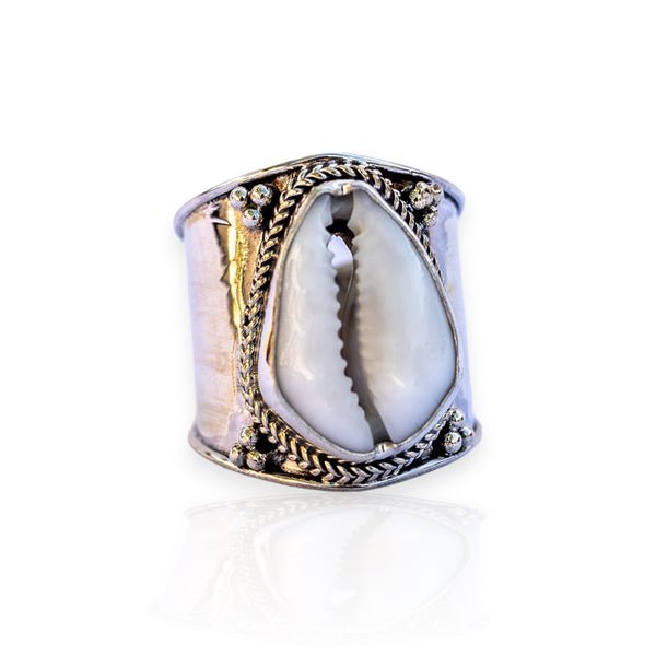 Anillo Oshun | Concha natural y plata de ley 925 · ajustable