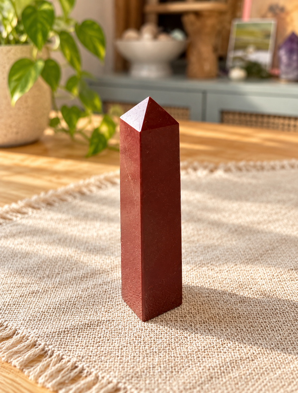 Torre de Jaspe Rojo natural | 8 × 3 cm, cuatro caras