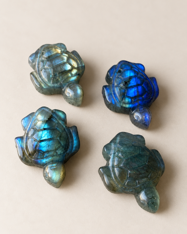 Tortuga de Labradorita natural | 2,5 × 3 cm, tallada a mano