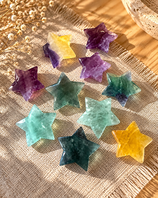 Estrella de Fluorita Multicolor Natural 7 cm — Pieza Única Tallada a Mano