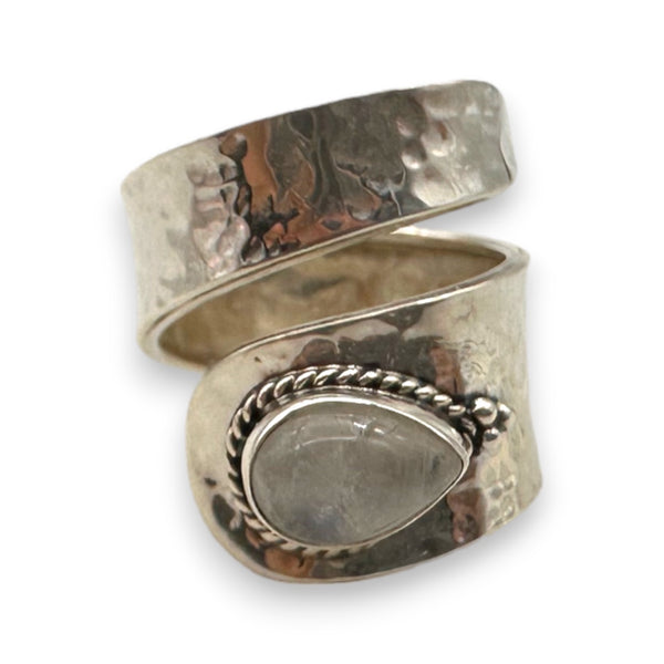 Anillo Aura | Piedra luna natural y plata de ley 925 · ajustable